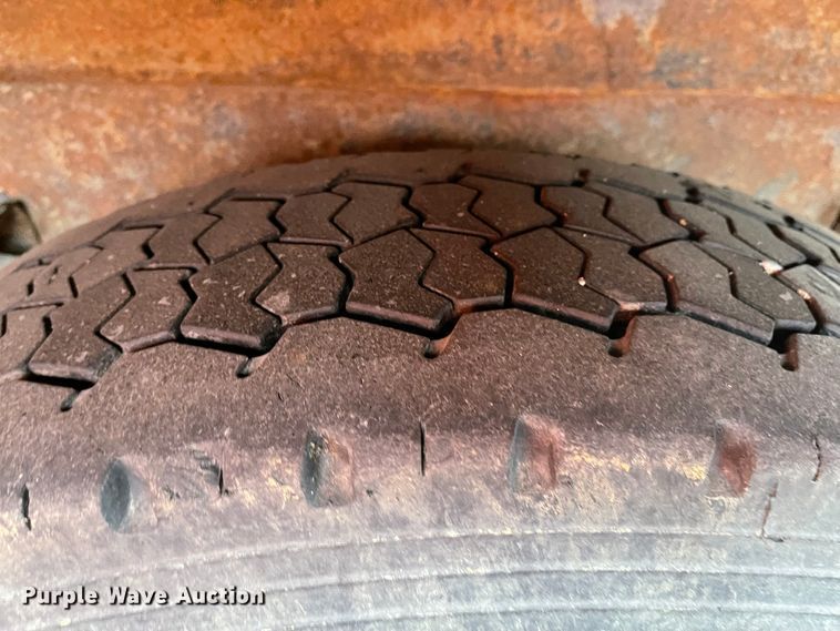 image for item KT9666 2006 International 7400  dump truck