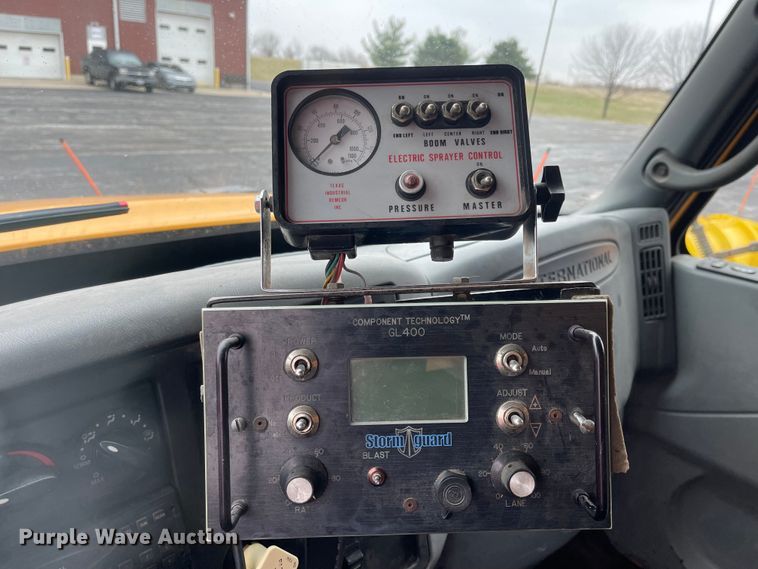 image for item KT9671 2006 International 7400  dump truck