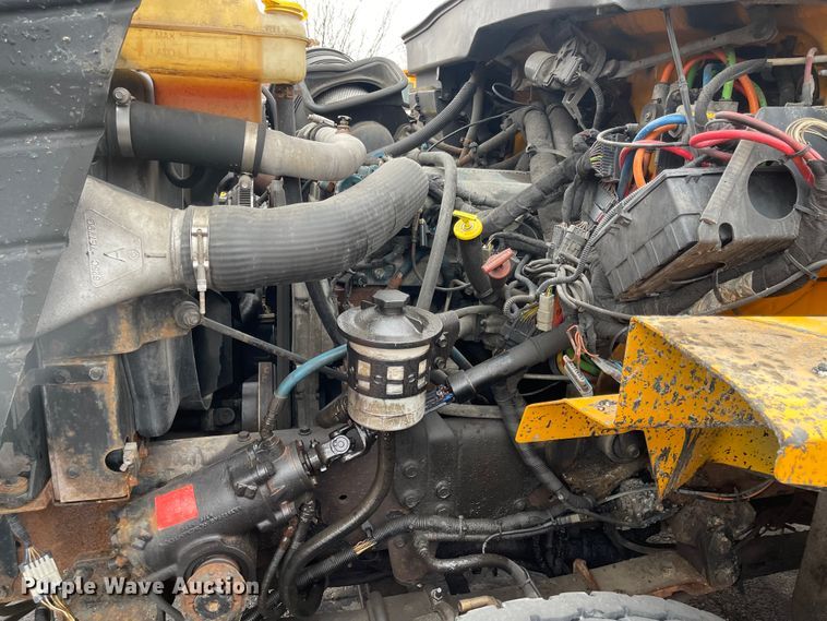 image for item KT9671 2006 International 7400  dump truck