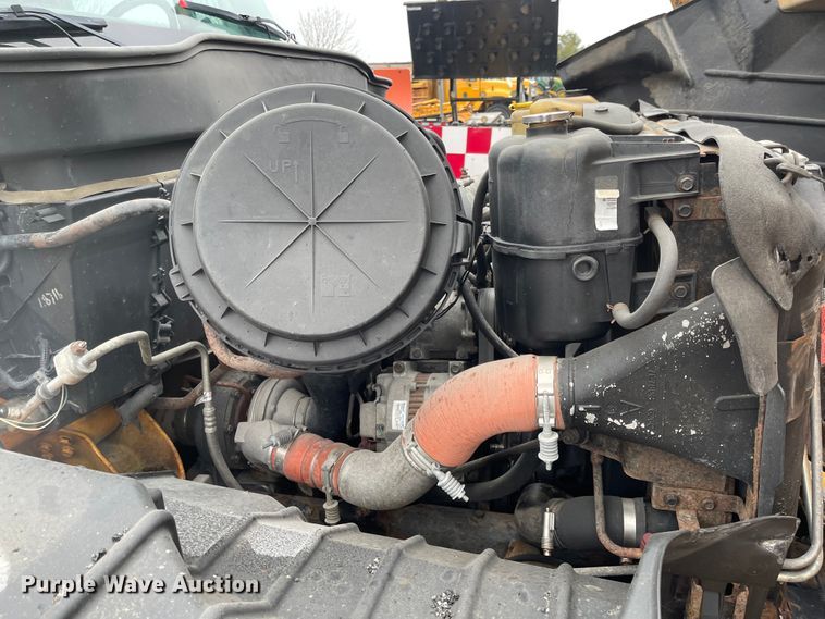 image for item KT9671 2006 International 7400  dump truck