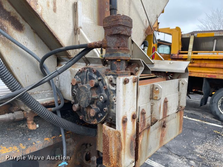 image for item KT9671 2006 International 7400  dump truck