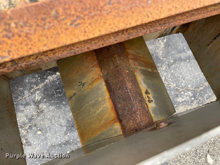 image for item KT9671 2006 International 7400  dump truck