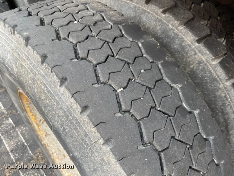 image for item KT9671 2006 International 7400  dump truck