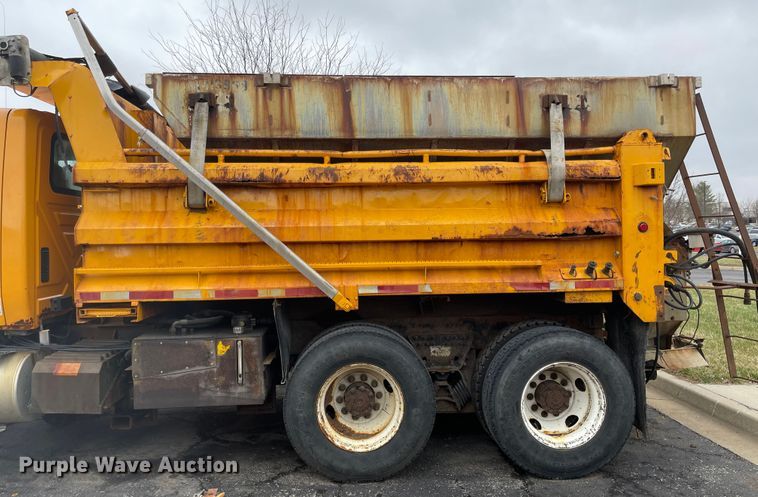 image for item KT9674 2006 International 7400  dump truck