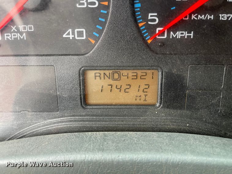 image for item KT9674 2006 International 7400  dump truck