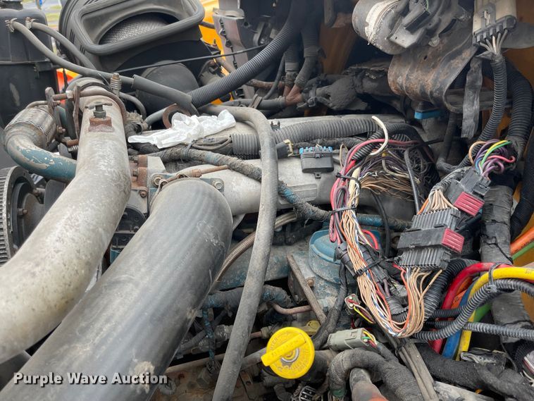 image for item KT9674 2006 International 7400  dump truck