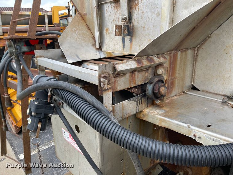 image for item KT9674 2006 International 7400  dump truck