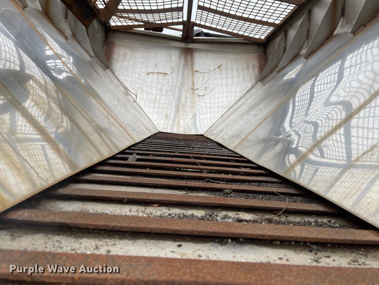 image for item KT9674 2006 International 7400  dump truck