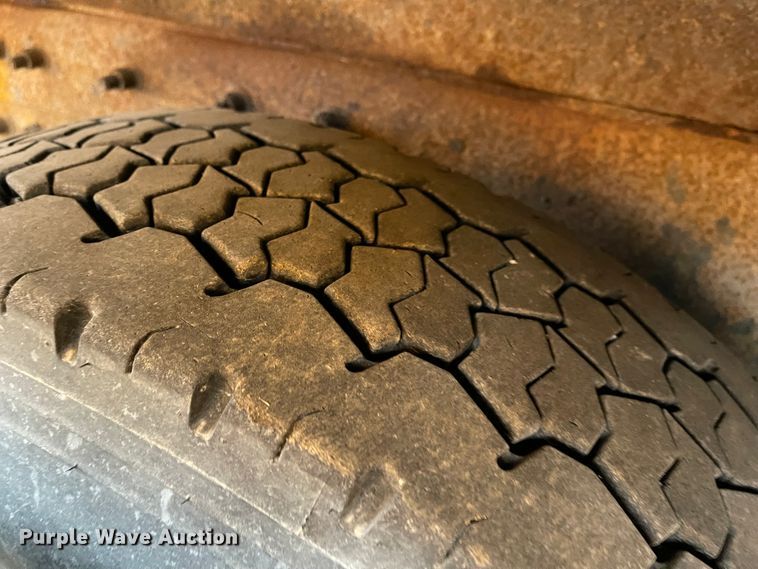 image for item KT9674 2006 International 7400  dump truck