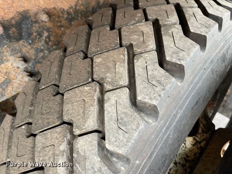 image for item KT9674 2006 International 7400  dump truck