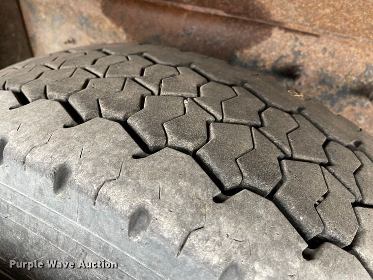 image for item KT9674 2006 International 7400  dump truck