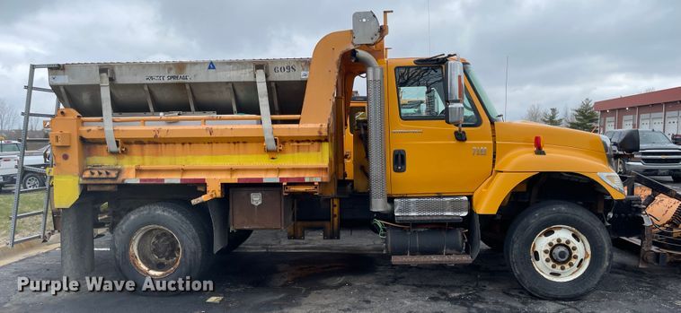 image for item KT9676 2006 International 7400  dump truck