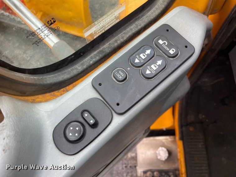 image for item KT9676 2006 International 7400  dump truck