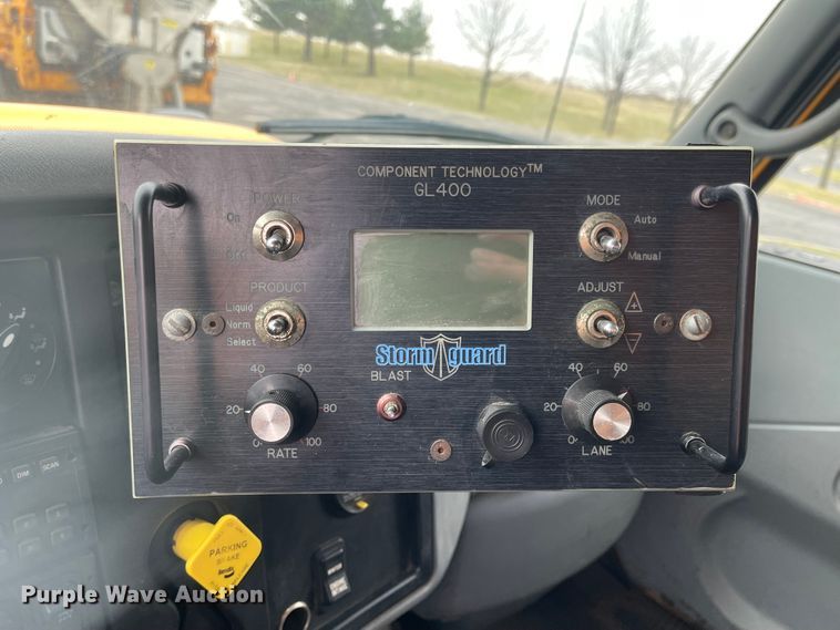 image for item KT9676 2006 International 7400  dump truck