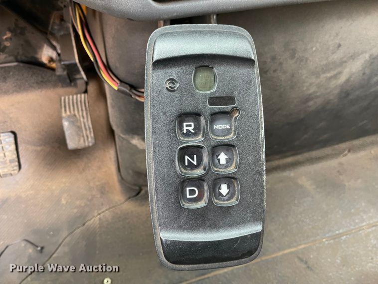 image for item KT9676 2006 International 7400  dump truck