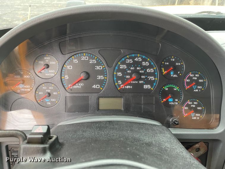 image for item KT9676 2006 International 7400  dump truck