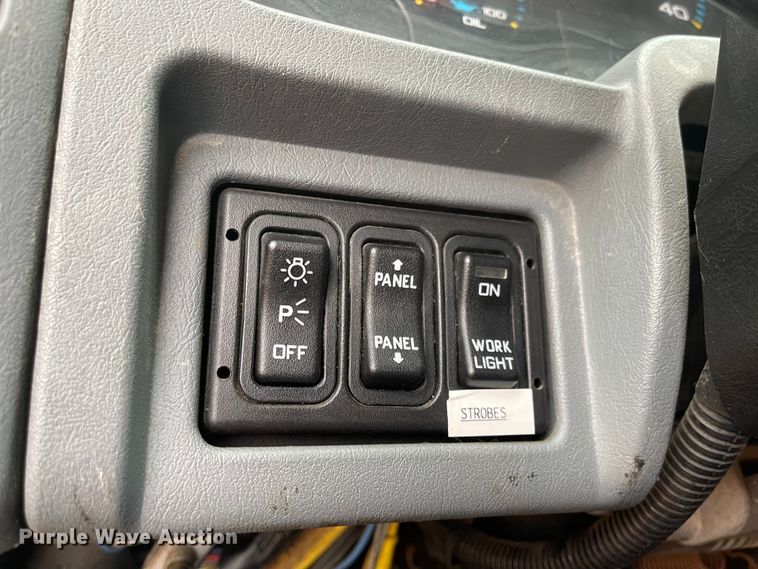 image for item KT9676 2006 International 7400  dump truck