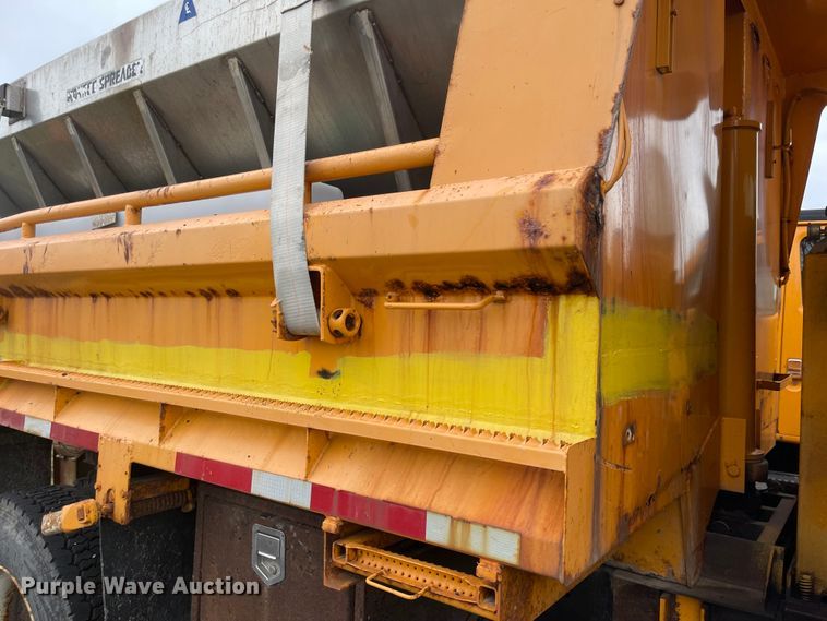 image for item KT9676 2006 International 7400  dump truck