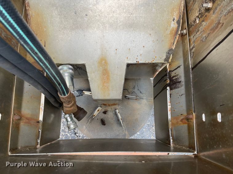 image for item KT9676 2006 International 7400  dump truck