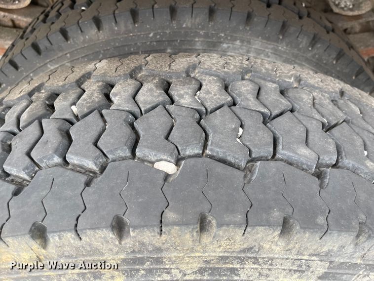 image for item KT9676 2006 International 7400  dump truck