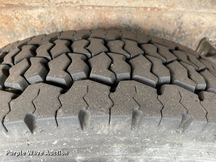 image for item KT9676 2006 International 7400  dump truck