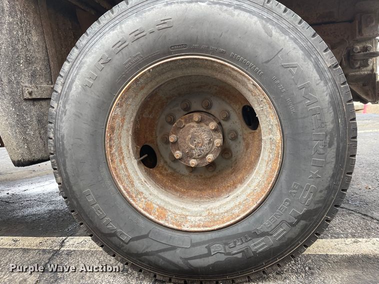 image for item KT9676 2006 International 7400  dump truck