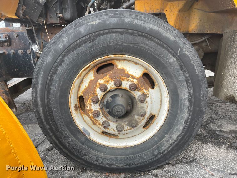 image for item KT9676 2006 International 7400  dump truck