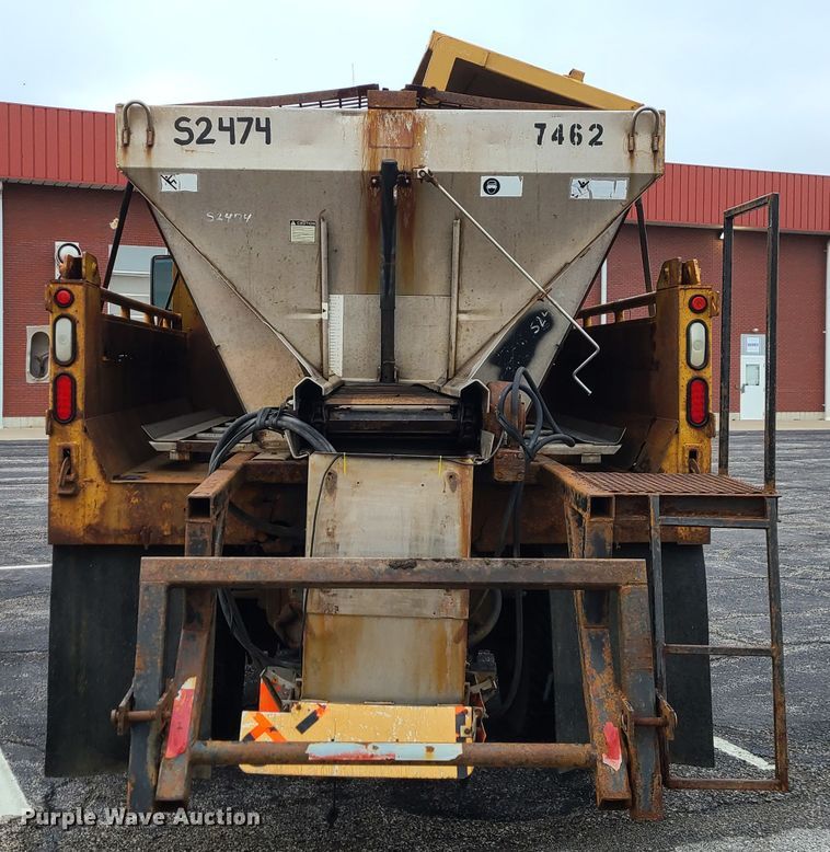 image for item KT9680 2005 International 7400  dump truck