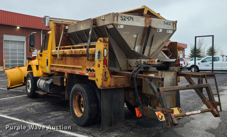 image for item KT9680 2005 International 7400  dump truck