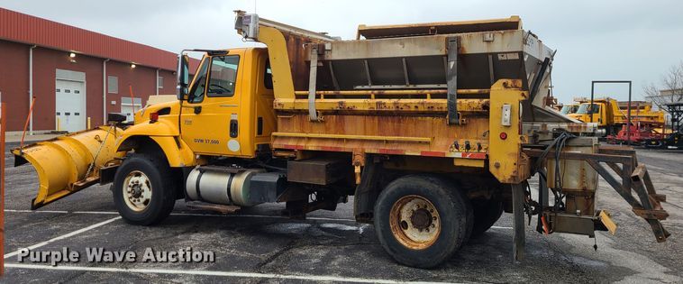 image for item KT9680 2005 International 7400  dump truck