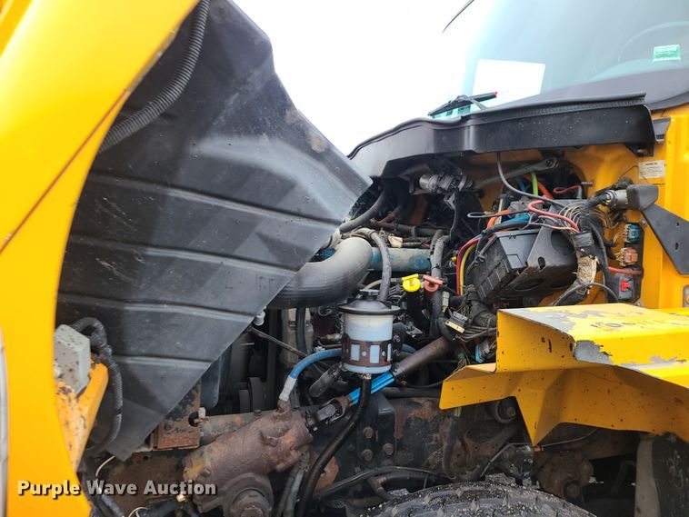 image for item KT9680 2005 International 7400  dump truck