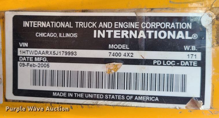 image for item KT9680 2005 International 7400  dump truck