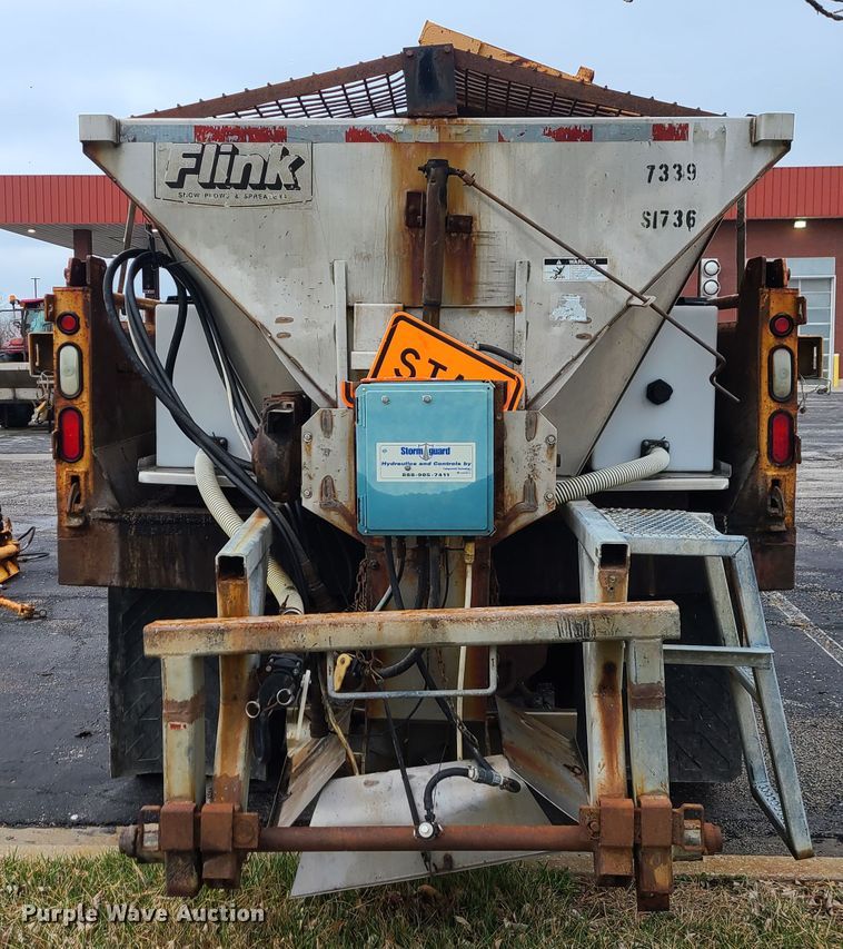 image for item KT9681 2005 International 7400  dump truck