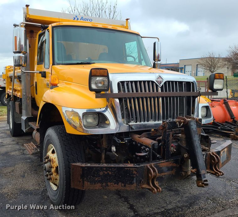 image for item KT9684 2006 International 7400  dump truck
