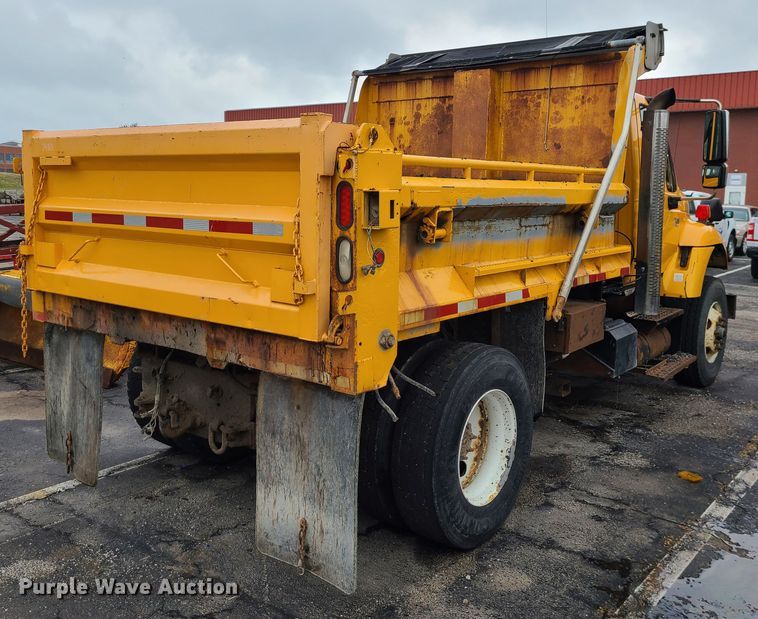 image for item KT9684 2006 International 7400  dump truck