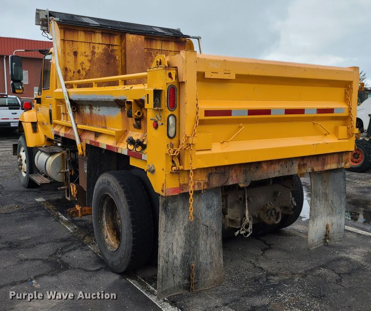 image for item KT9684 2006 International 7400  dump truck
