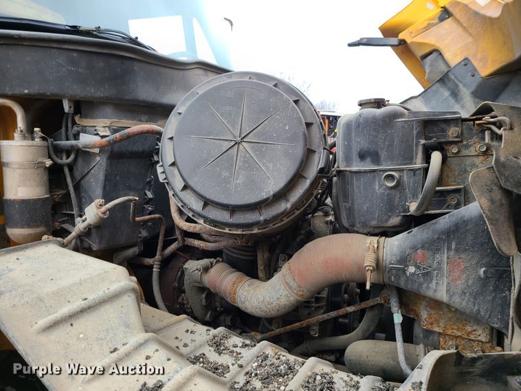 image for item KT9684 2006 International 7400  dump truck