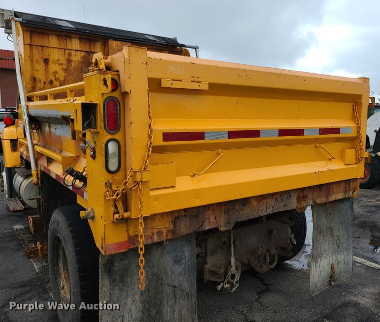 image for item KT9684 2006 International 7400  dump truck