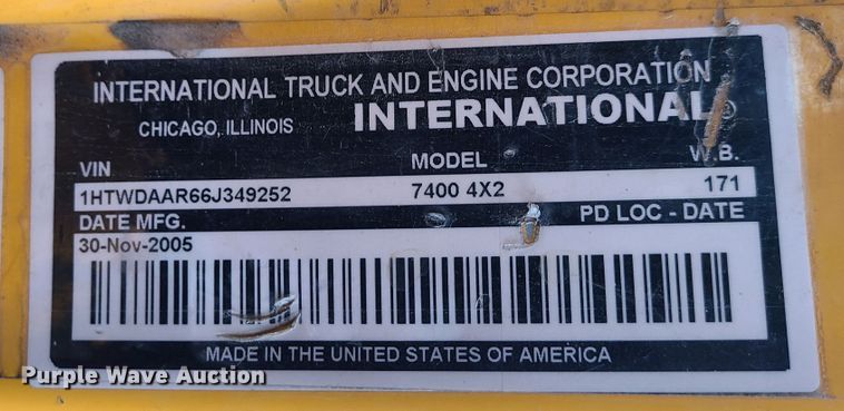 image for item KT9684 2006 International 7400  dump truck