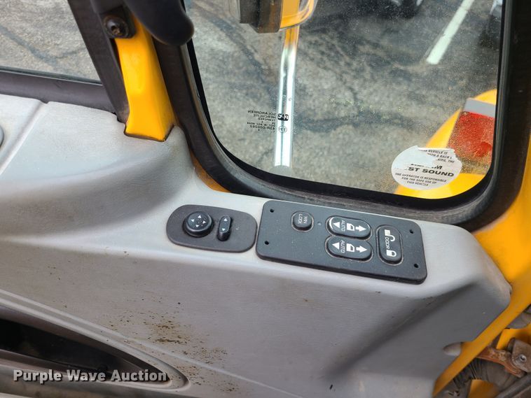 image for item KT9685 2006 International 7400  dump truck