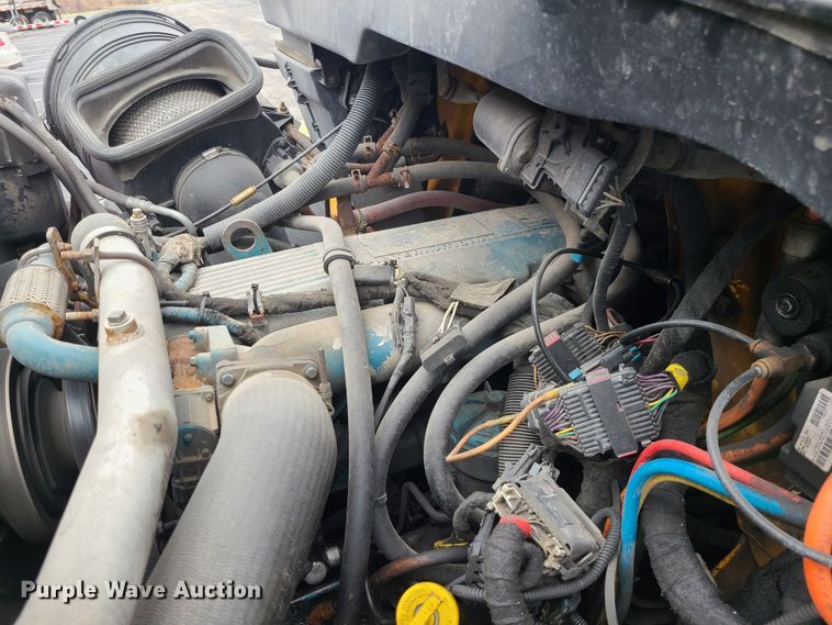 image for item KT9685 2006 International 7400  dump truck