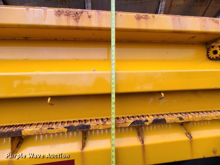 image for item KT9685 2006 International 7400  dump truck