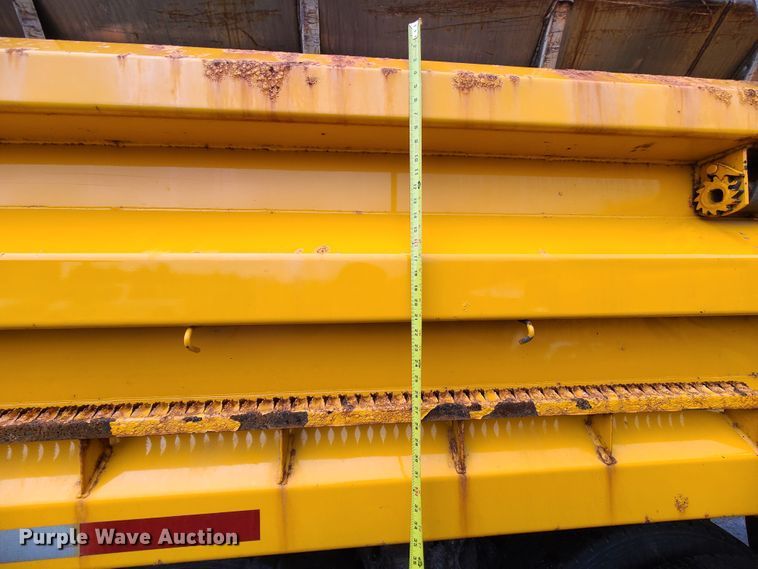 image for item KT9685 2006 International 7400  dump truck