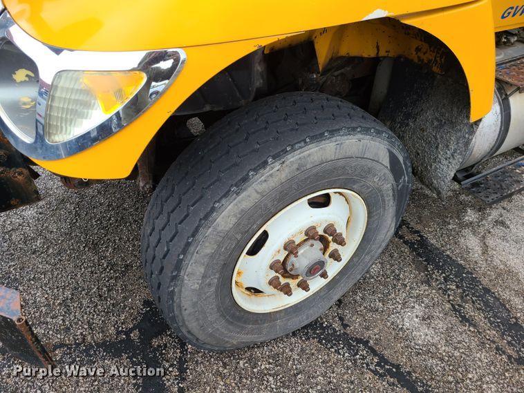 image for item KT9685 2006 International 7400  dump truck