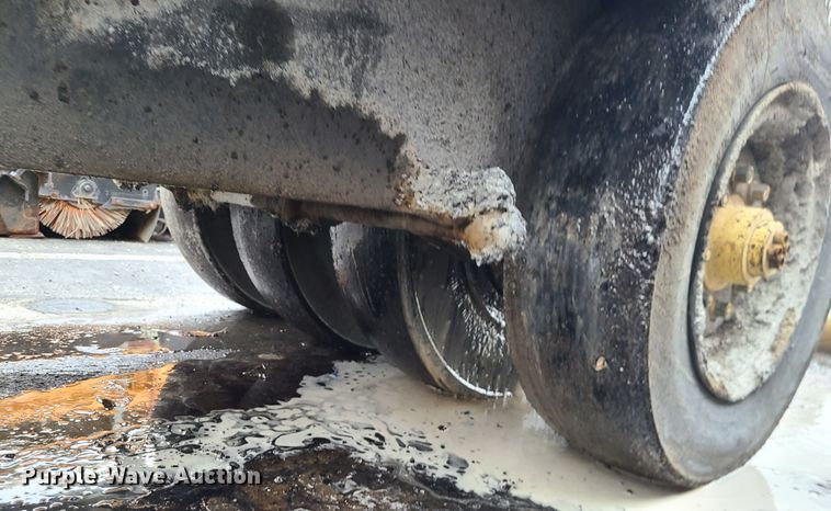 image for item KT9688 Hypac C530AH  pneumatic roller