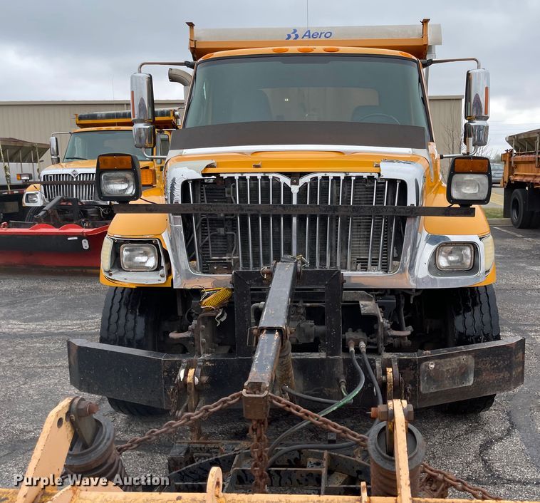 image for item KT9691 2006 International 7400  dump truck