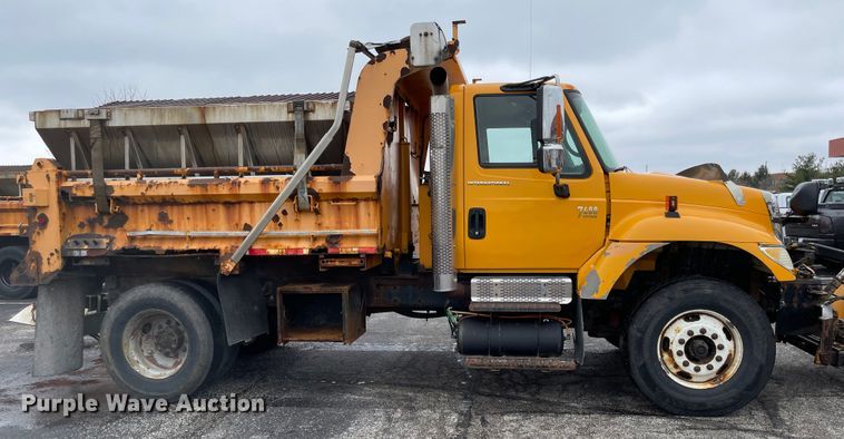 image for item KT9691 2006 International 7400  dump truck