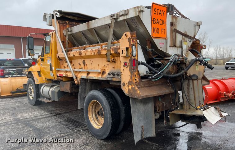 image for item KT9691 2006 International 7400  dump truck
