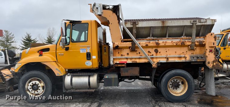 image for item KT9691 2006 International 7400  dump truck