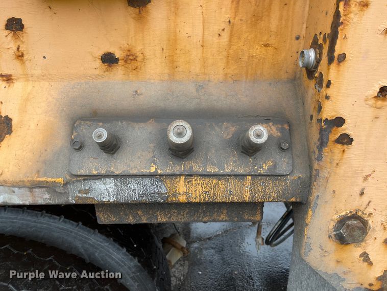 image for item KT9691 2006 International 7400  dump truck